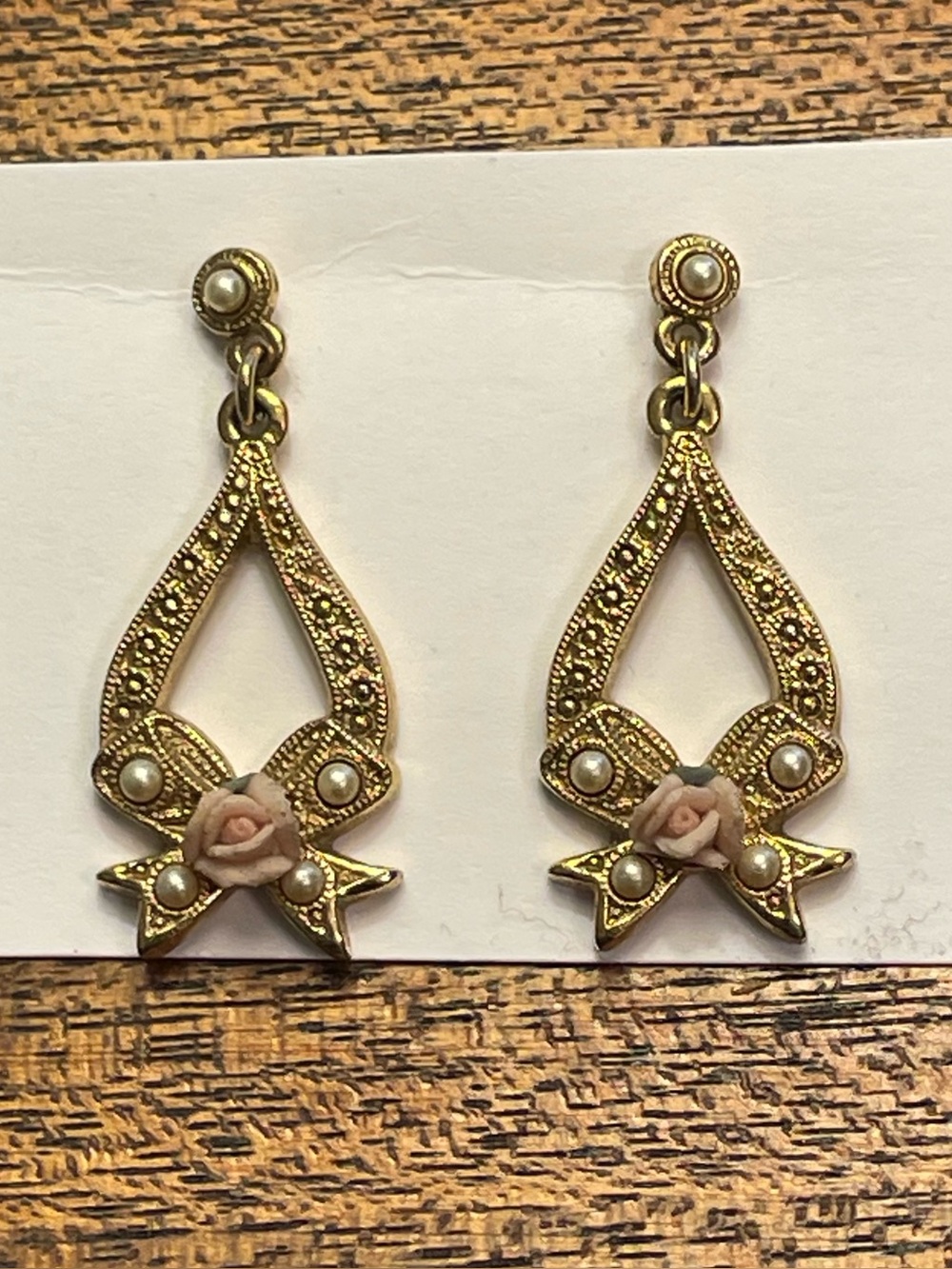 1928 Brand Vintage 80s Dangle Earrings with Faux Seed Pearls and Porcelain Roses